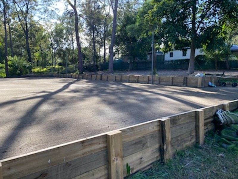 Retaining wall and levelled pad Logan