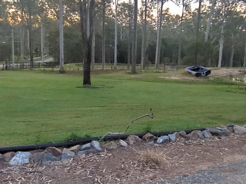 Acreage landscaping and rock edging Jimboomba